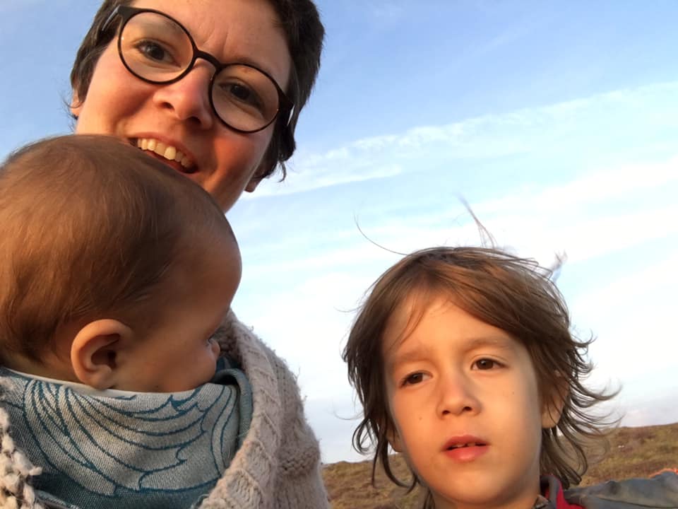 Photo de moi, maman de deux enfants de 6 et 1 an, quand je suis partie seule en vacances dans le Finistère.